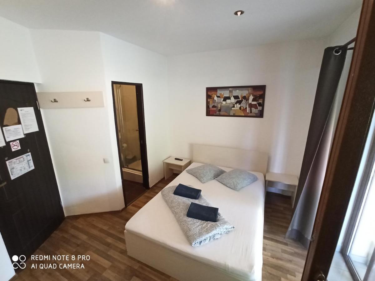 Quik Hotel Braşov Exterior foto